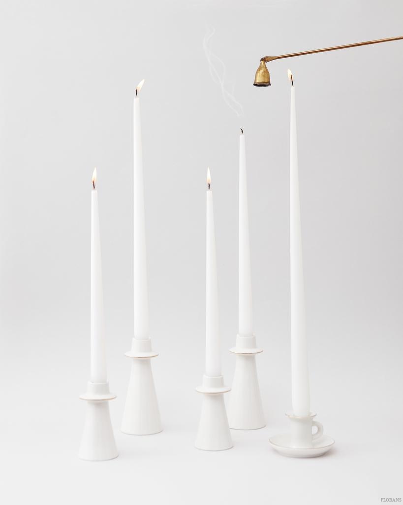 Конусная свеча Белая